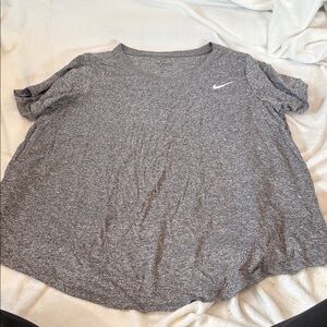 Nike Women’s Heather Gray Short Sleeve Performance Tee